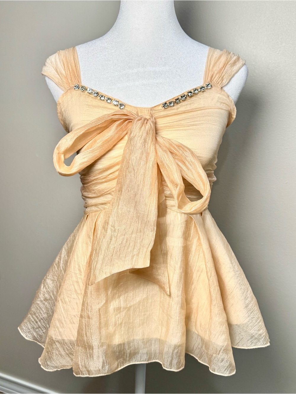 Elegant Peach Bow-Front Womens X Small Coquette Rhinestone Trim Princess Y2K Top
